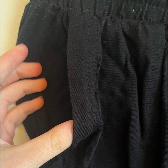 Splendid, Black Joggers, S/CH, Never Worn, Ties w/ elastic around waist, cropped - Picture 4 of 5